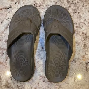 Sperry Olive Wayward Float Flip Flops
